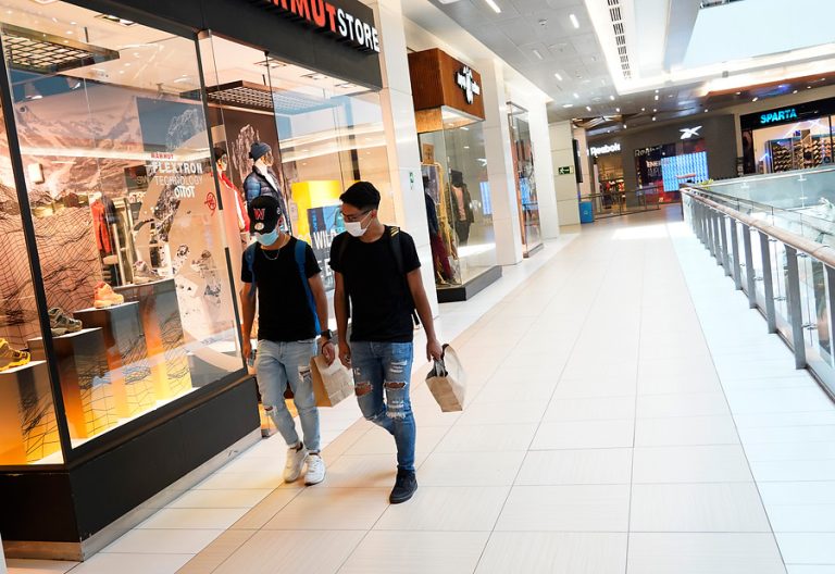 ¿Cómo funciona el comercio y los malls en fase 2?