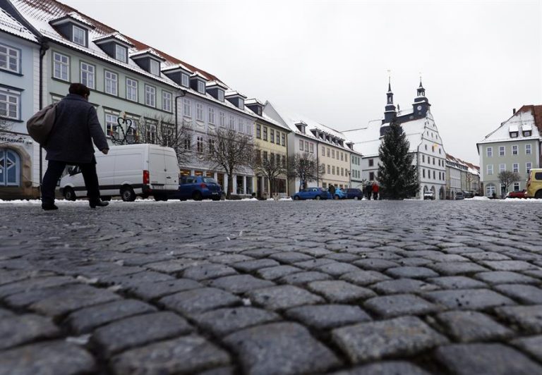 Alemania registra nuevo récord de muertes por COVID-19 con 590 casos