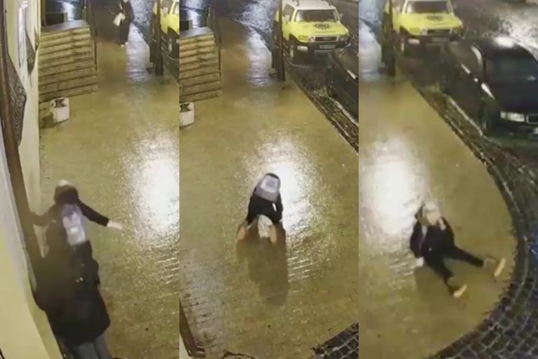 El hielo causa estragos en Ucrania: Ni gateando pudo llegar esta persona a su casa