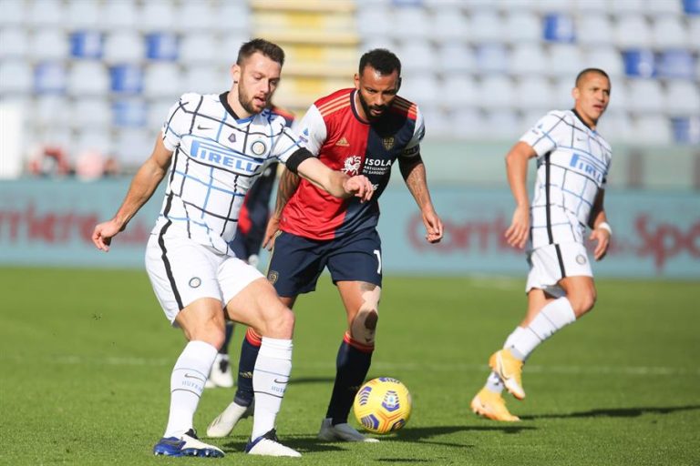 Inter con Alexis lo dio vuelta a domicilio ante Cagliari y por ahora es sublíder