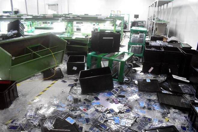 Trabajadores saquearon la fábrica de Iphones en la que trabajaban acusando explotación laboral