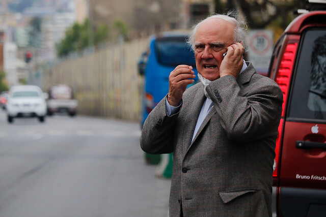 Agustín Squella tras cuestionamientos: “Yo esperaría críticas a los planteamientos que he hecho, no a qué asados iba”