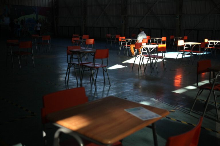 Internos en cárceles podrán volver a recibir visitas: Estos son los protocolos