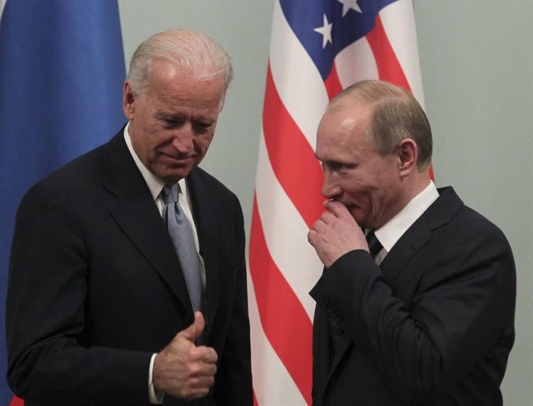 Putin felicitó (al fin) a Biden por su victoria en las elecciones presidenciales