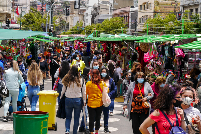 Gobierno extiende horarios de ferias navideñas y amplía plazos de Compra Pyme: Revisa aquí los detalles