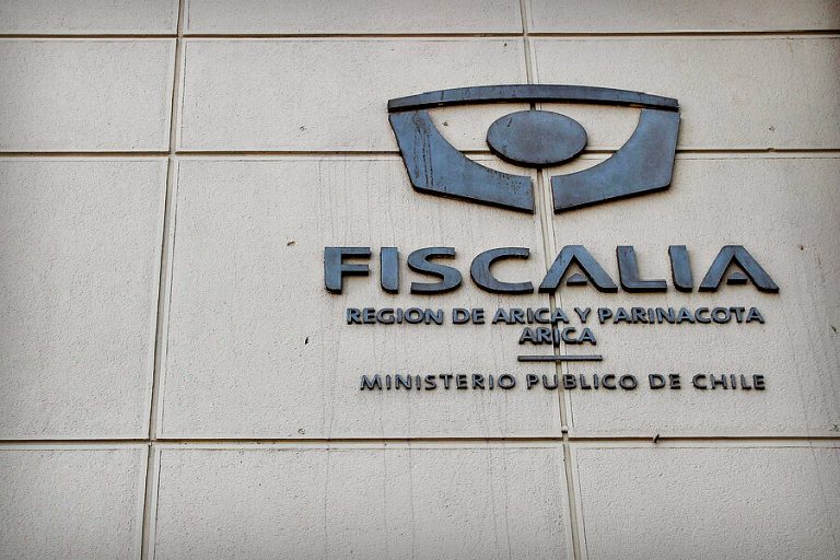 Cobraba 100 dólares por ingresar al país: Condenan a sujetos por tráfico de migrantes en Arica