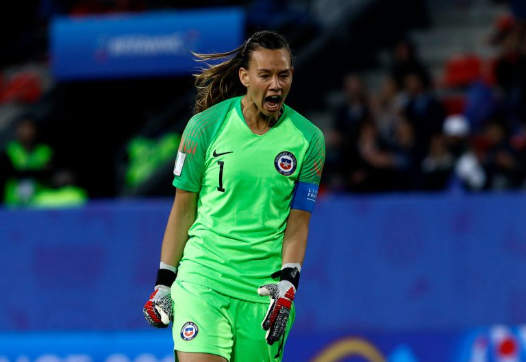 Este sí que sí: Tiane Endler fue elegida como arquera del año en el equipo ideal FIFA/FIFPro