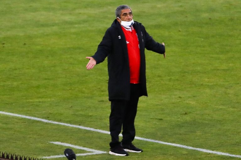 Entrenador y preparador físico son despedidos de Colo Colo en la víspera del clásico con la UC