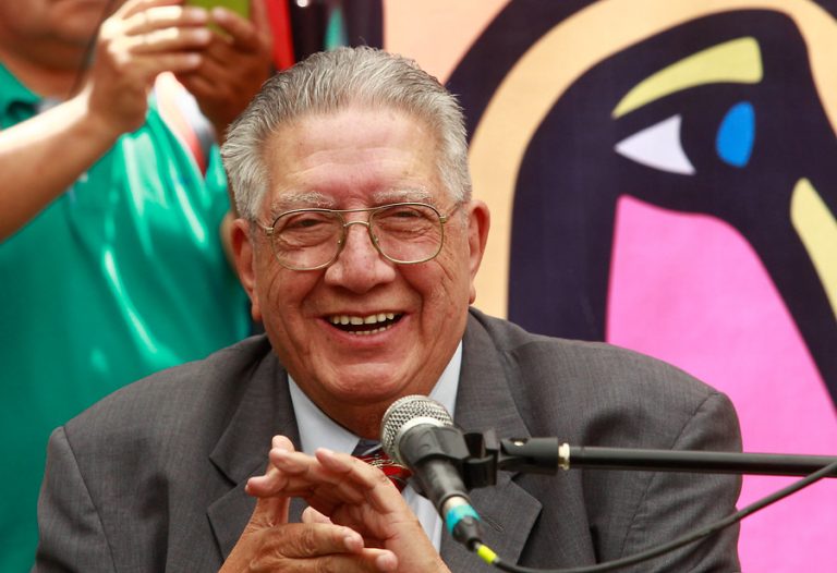 Valentín Trujillo se ofrece para recibir primeras vacunas y asegura tenerle 