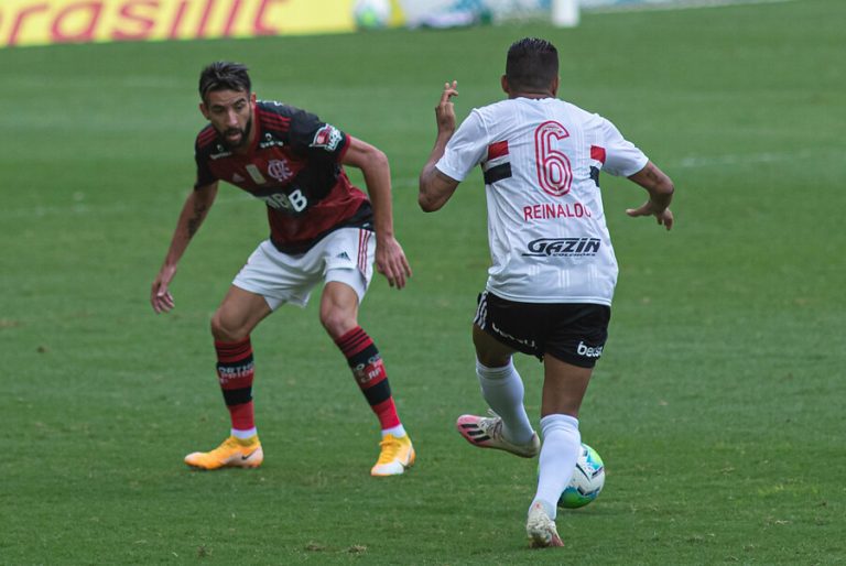 Brasileirao: Isla anotó su primer gol por Flamengo en triunfo sobre Bahía