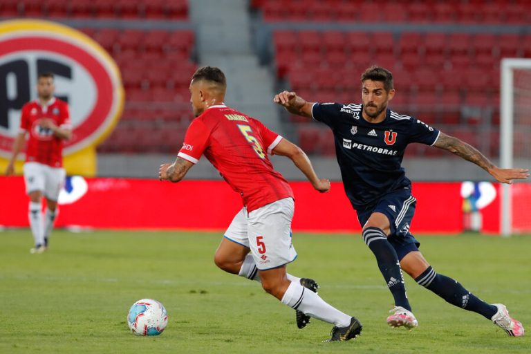 La U no pudo ante Huachipato en el Estadio Nacional y solo rescató un empate