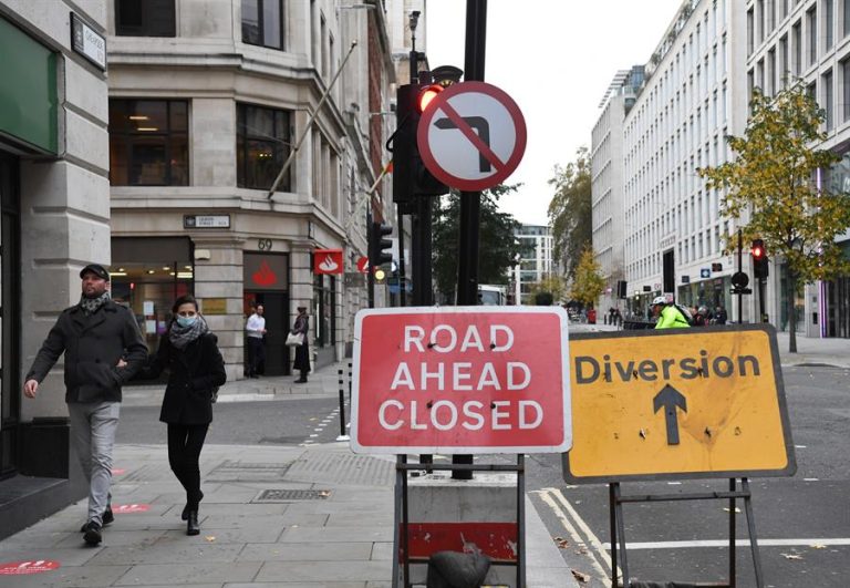 Experto en EE.UU. dice que no hay evidencia de que nueva cepa del COVID-19 sea más mortal