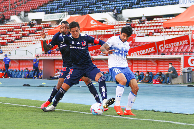 Clásico universitario con gusto a poco: La U y la UC empataron sin goles en el Nacional