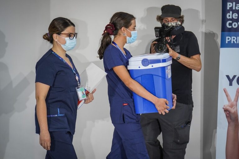 La Araucanía, Biobío y Magallanes recibirán este viernes las primeras vacunas