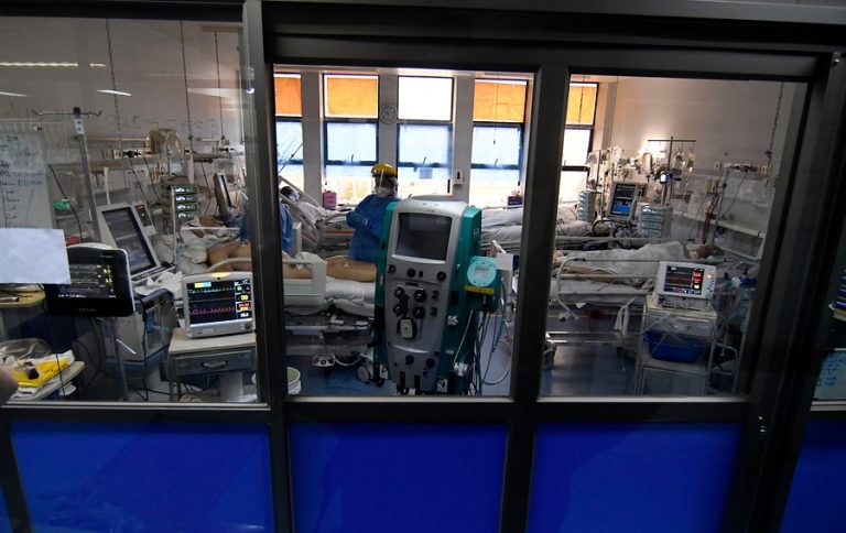 Confirman más de 600 mil contagios totales de COVID-19 en Chile