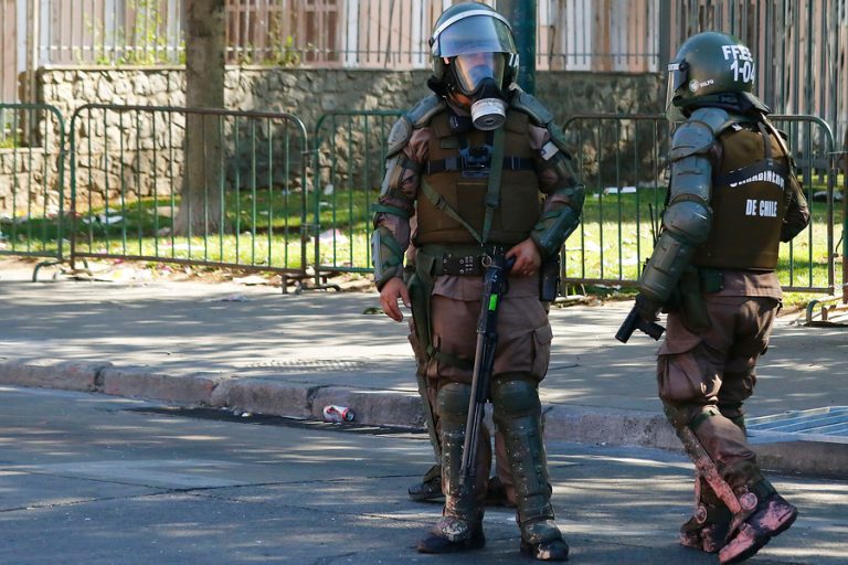 Diputado Carter presentará proyecto para que Carabineros pueda usar subametralladoras UZI