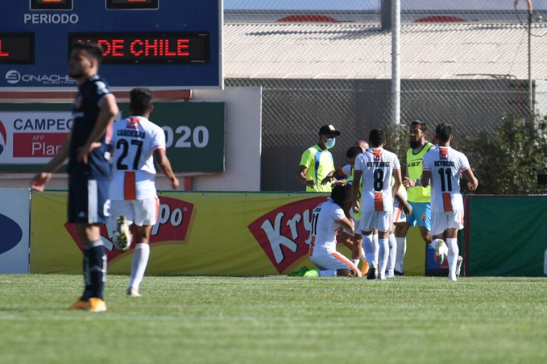 La U cayó en su visita a Cobresal y se complica en la tabla ponderada de descenso