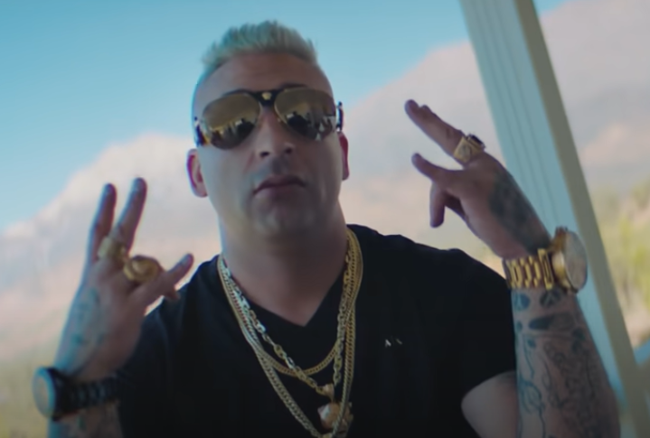 Narcocultura en aumento: Detienen a cantante y productor por tráfico de drogas y porte de armas