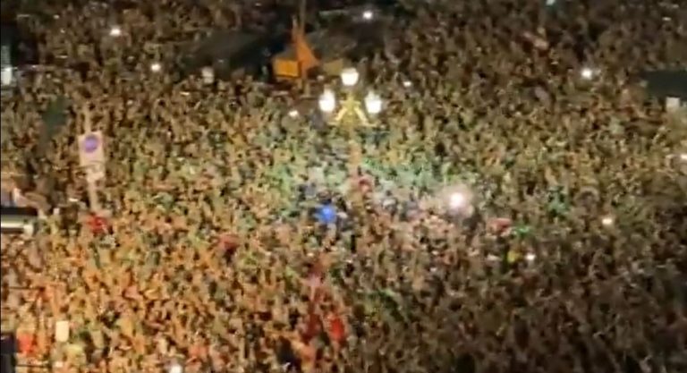 El festejo que se tomó las calles de Argentina tras la aprobación del aborto legal