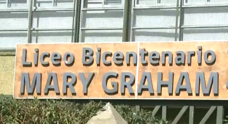 Liceo dejaría repitiendo a 400 alumnos en Villa Alemana: Apoderados acusan que se enteraron por WhatsApp