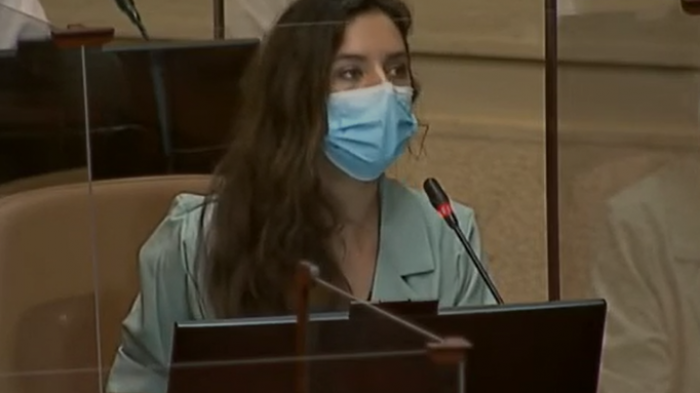 Camila Vallejo por impuesto a los súper ricos: 