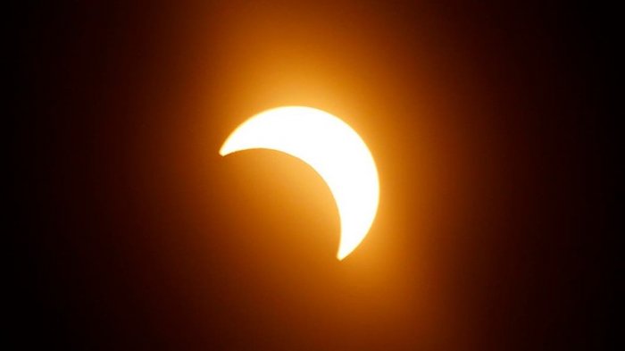 Así se vivió el Eclipse Solar en la Araucanía: Fenómeno emocionó a miles de chilenos