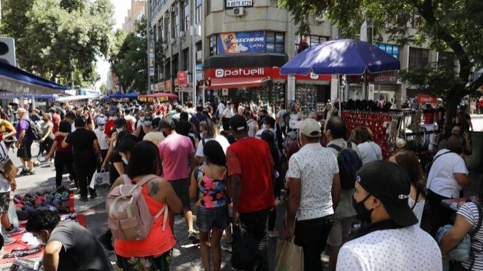 Continúan las aglomeraciones previo a Nochebuena: ¿Fue adecuado cerrar el comercio?