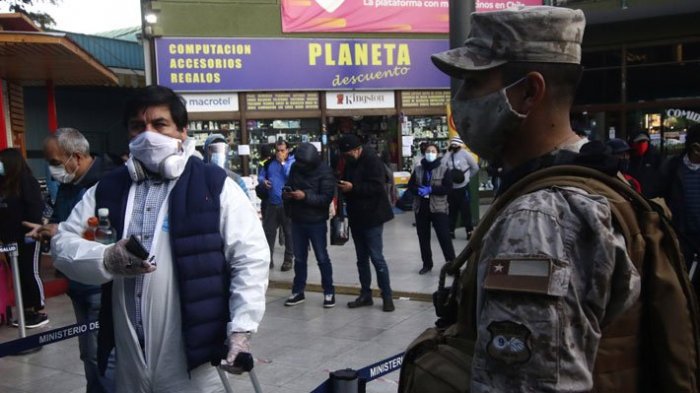 Terminales de buses repletos: Cerca de 200 personas han sido impedidas de viajar por no portar permisos