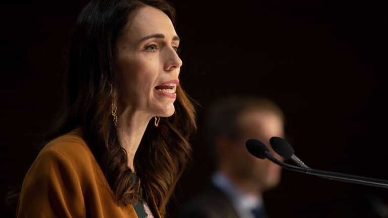 Nueva Zelandia declaró emergencia climática y Ardern dijo que busca estar 