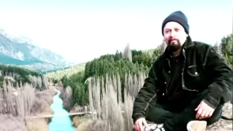 Alerta por desaparecidos en la isla de Chiloé: Madre de mochilero viajó a la zona tras dos meses sin rastros de Rodrigo