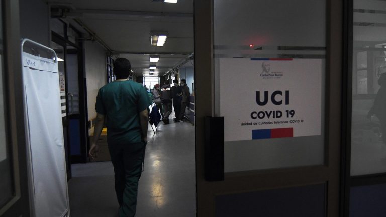 Brote de COVID-19 en Hospital de Los Ángeles: Hay al menos 335 personas involucradas