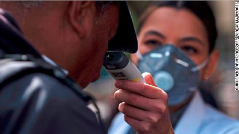 El Salvador prohíbe el ingreso de personas desde el Reino Unido y Sudáfrica por nueva cepa del COVID-19