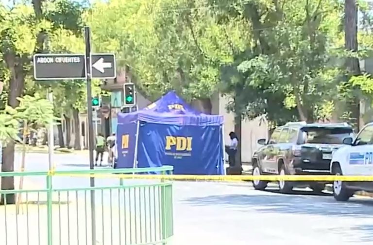 Hombre fue asesinado en plena calle de Santiago Centro: Autor del crimen estaría confeso