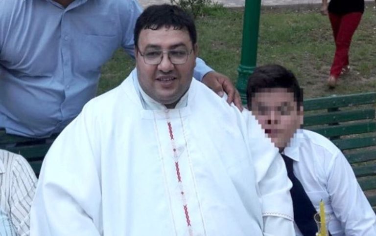 Cura argentino tras despenalización del aborto: “No se quejen después de los femicidios”
