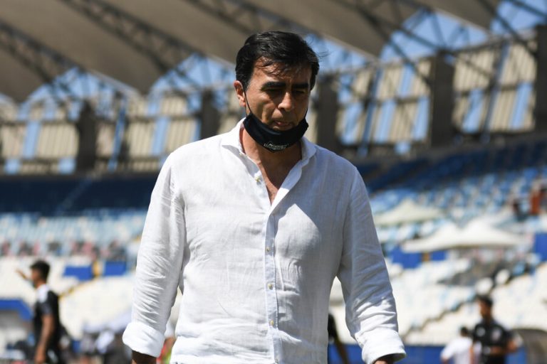 Por este obsceno gesto expulsaron a Quinteros en el choque frente a Antofagasta