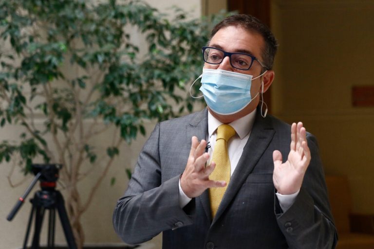 Diputado Silber presentará proyecto para que vacuna contra el COVID-19 sea obligatoria