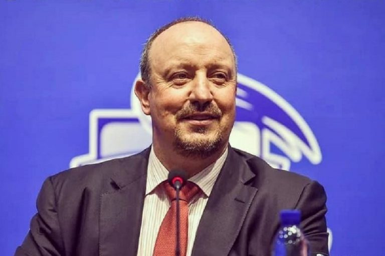 Rafa Benítez era la primera opción, pero una cláusula impidió su llegada a la Roja