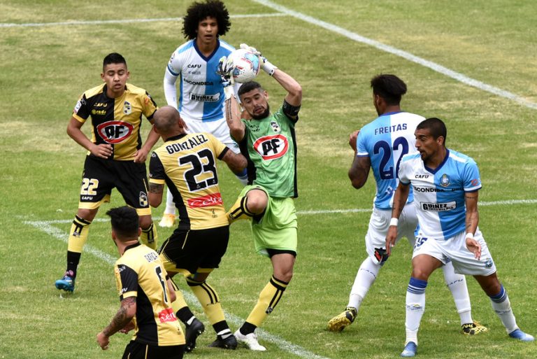 Lápiz y papel: Esta es la extensa programación de partidos pendientes del Campeonato Nacional 2020