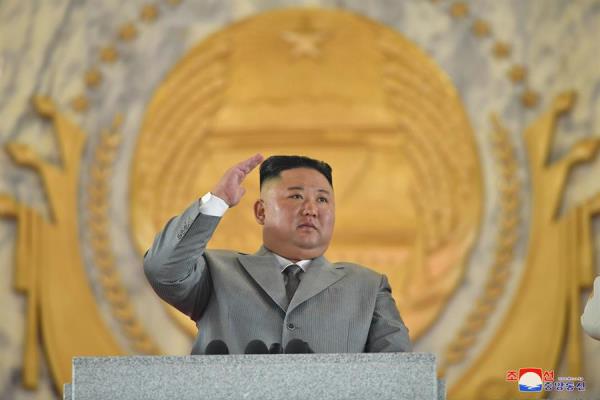 Kim Jong-un promete un mayor desarrollo de armas tras catalogar a EE.UU. como su enemigo