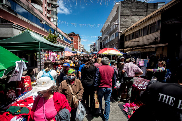 COVID-19: Chile supera los 17 mil fallecidos y registra el mayor aumento de casos desde junio