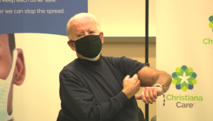 Joe Biden fue vacunado este lunes con la segunda dosis contra el COVID-19