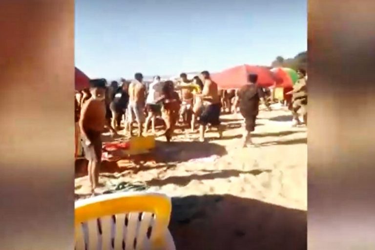 “La caricia a un perro se trasformó en un despelote”: Violenta gresca terminó con familias expulsadas de la playa