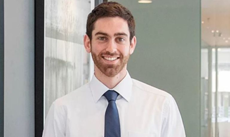 Hijo de Kast renunció a ser candidato a alcalde por San Bernardo