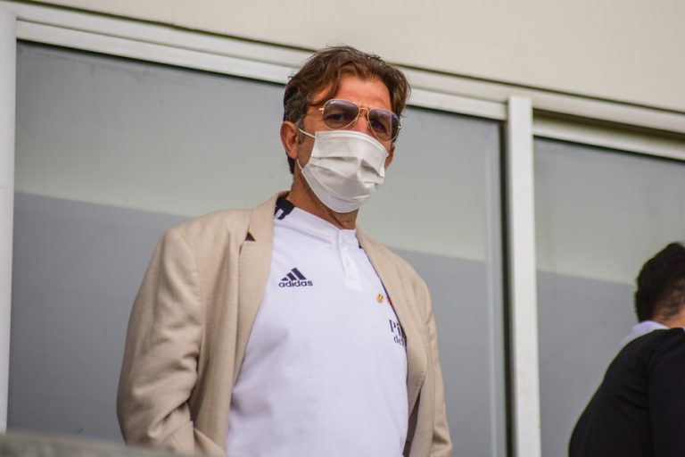 Mosa blinda a Quinteros antes del Superclásico: “Pase lo que pase va a ser el entrenador de Colo Colo”