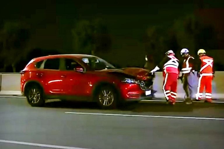 Mujer murió tras ser atropellada cuando intentó cruzar la autopista Costanera Norte