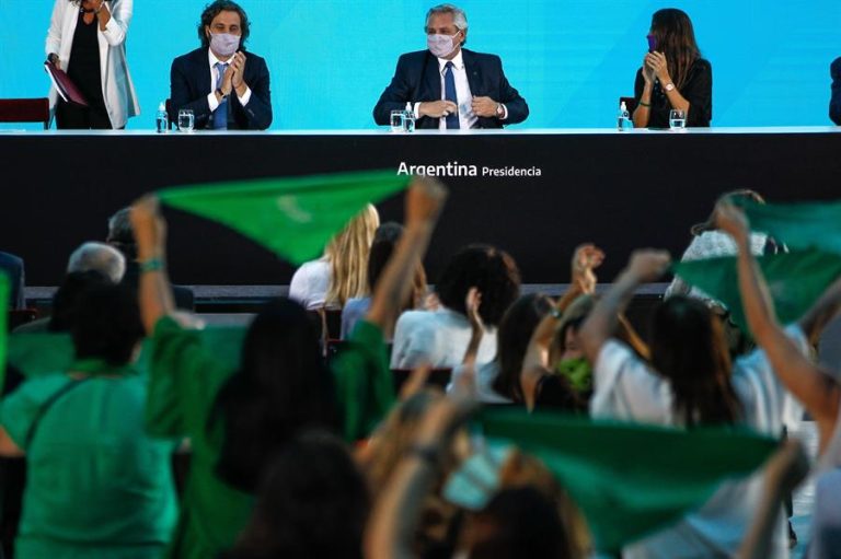 Presidente de Argentina tras promulgación del aborto legal: 
