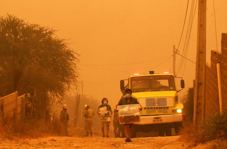 Incendio forestal en Quilpué: Habilitan albergue de transición para personas COVID-19 positivo