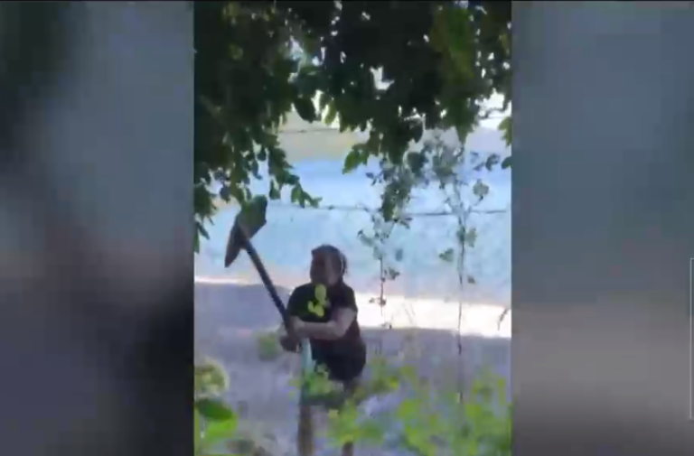 Fuerte disputa por acceso al Lago Colico: Vecinos destruyeron cercos que bloqueaban el paso