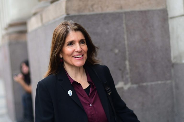 Carrera presidencial: PS da una semana para definir si sumarán competencia a Paula Narváez