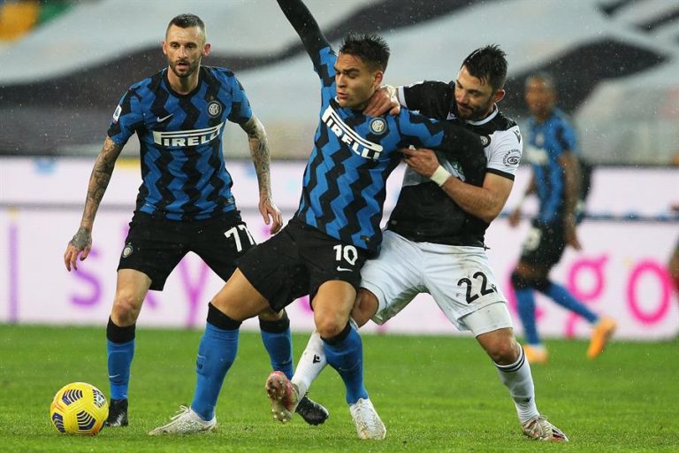 Con Vidal y Alexis, el Inter desperdició la opción de ser líder tras igualar ante Udinese